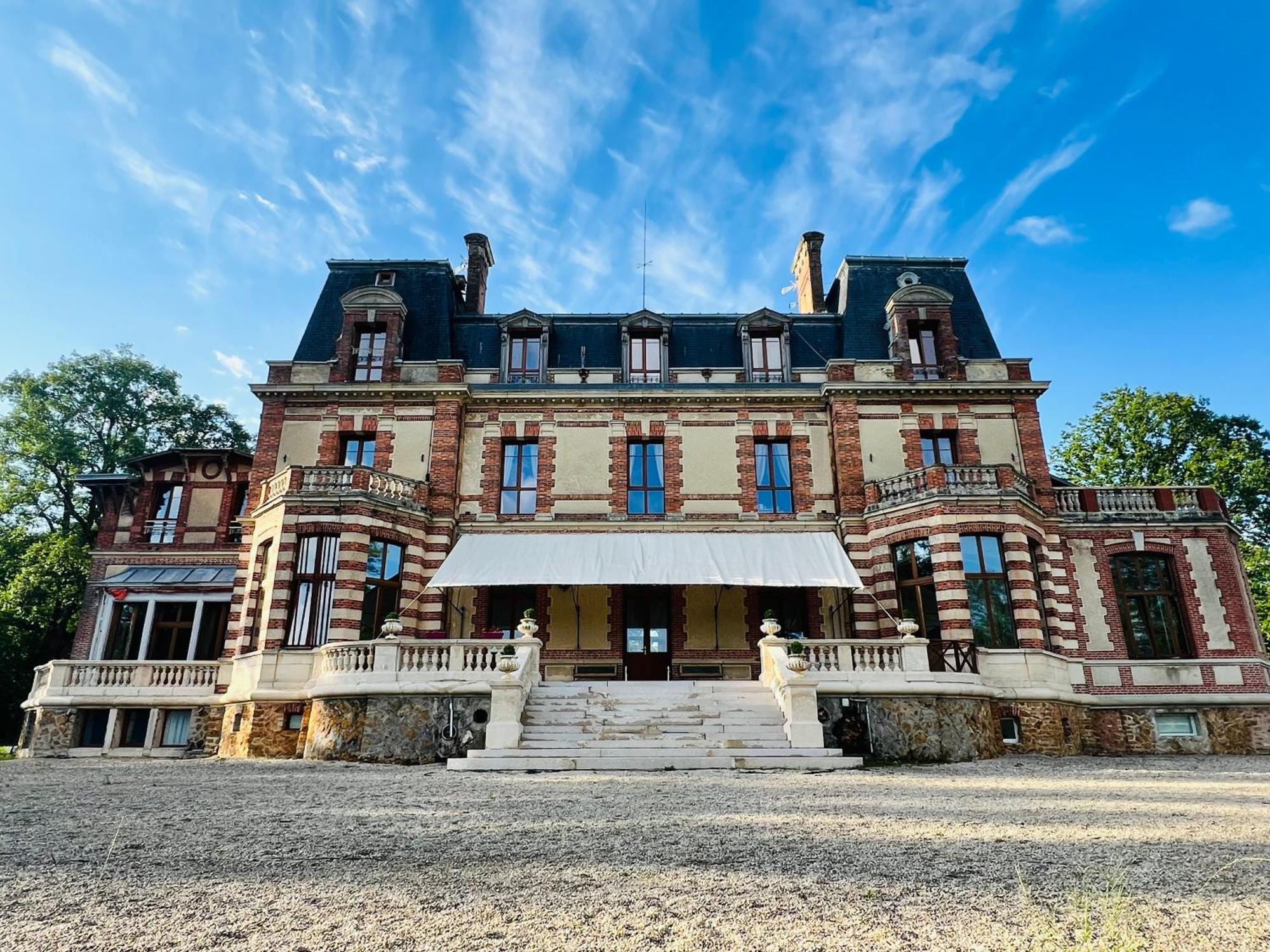 Chateau De Crenille Chaumes-en-Brie Exterior foto